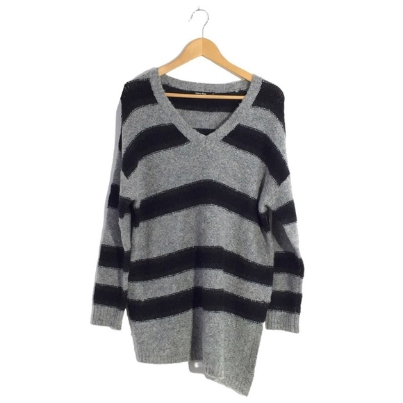 Anthropologie Doe & Rae Gray Asymmetrical Black Striped V Neck Sweater Top S - Picture 1 of 6